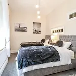 Holgate Manor Apartment